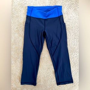 Lululemon Women’s Cropped Leggings 20” - Size 6